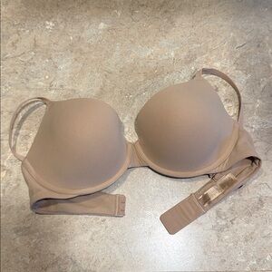 Skims fits everybody tan t shirt bra